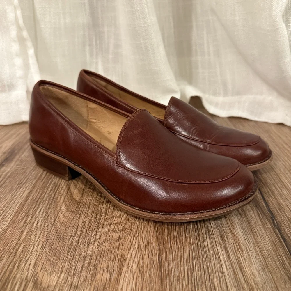 Sofft Napoli II Tobacco Brown Leather Women’s Size 9 M Classic Comfort Modern